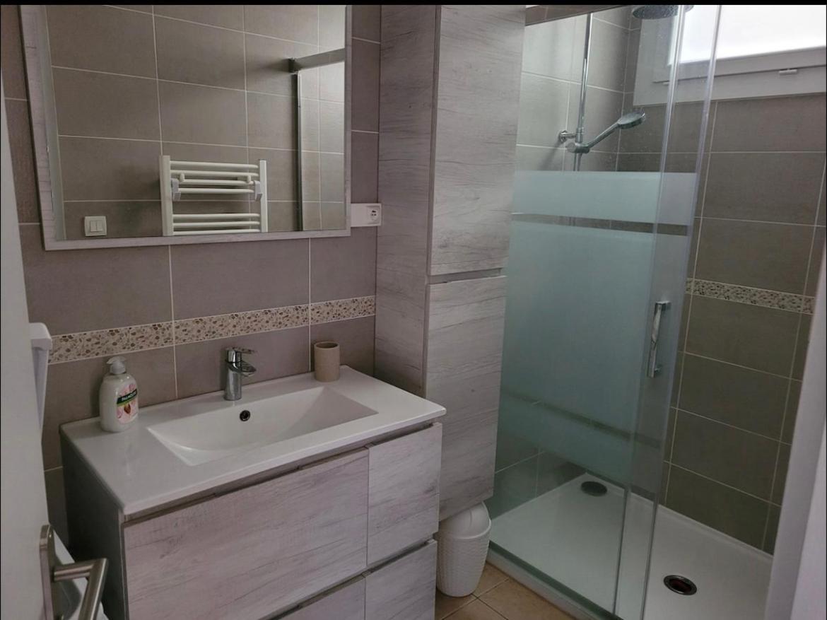A 200M De La Mer Super Logement Cocoon 카네트 외부 사진